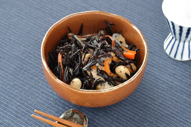大豆とこんにゃくの煮物