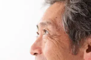 白髪の眉毛